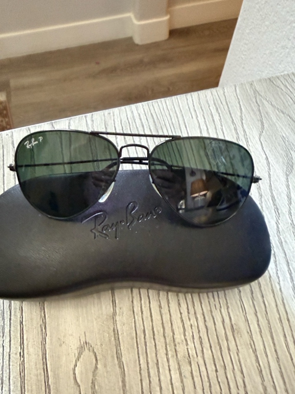 Ray-Ban Aviator Sunglasses Black Frame Green Lenses Polarized - Picture 2 of 9
